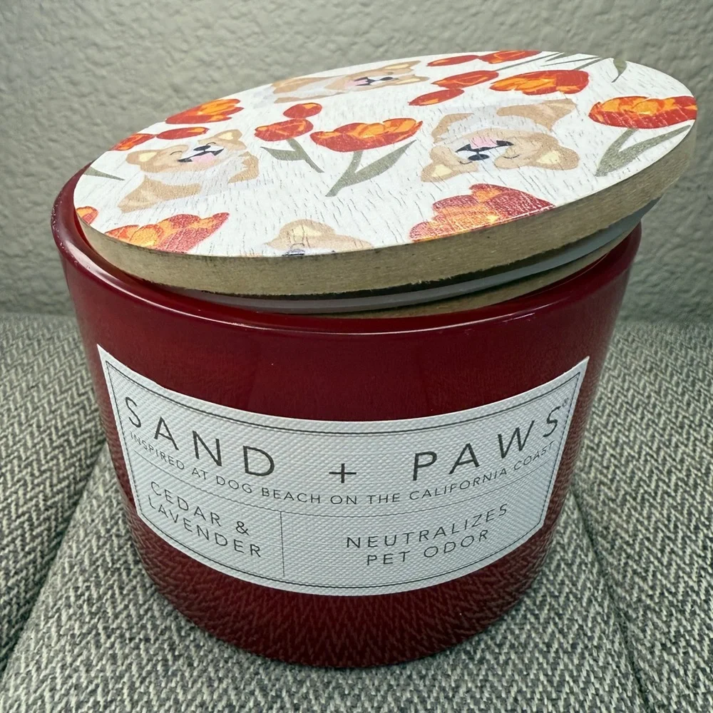 Sand + Paws Odor Neutralizing Scented Candle- Cedar and Lavender, 12oz, 2 Wick - Picture 5 of 11
